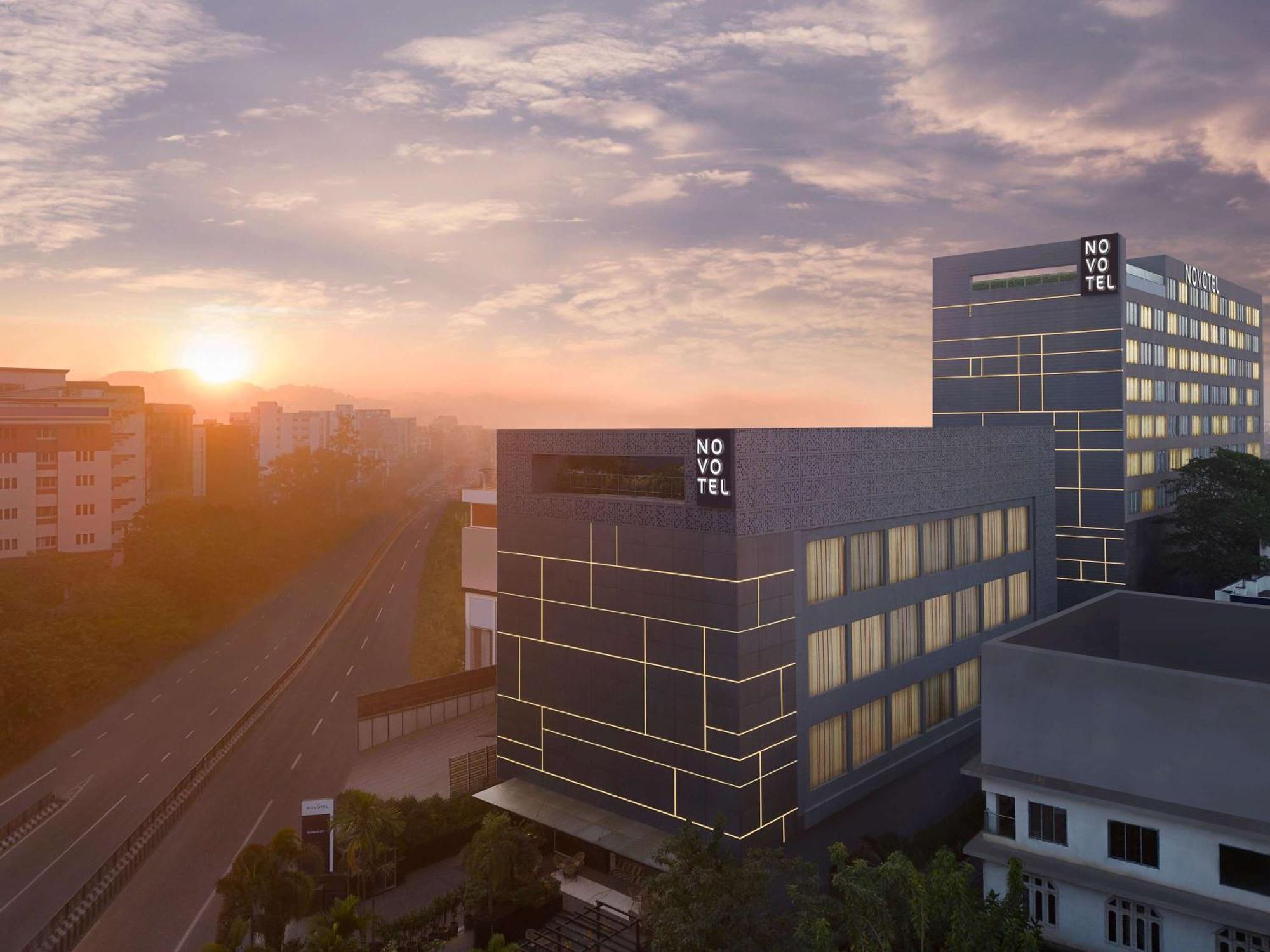 Novotel Guwahati Gs Road Buitenkant foto